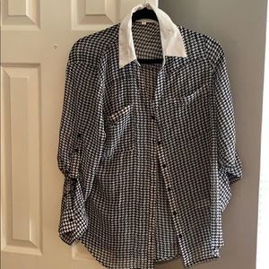 Express Houndstooth Top